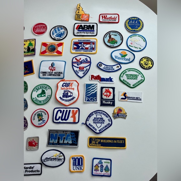 Assorted Vintage Patches Collection - Picture 3 of 9